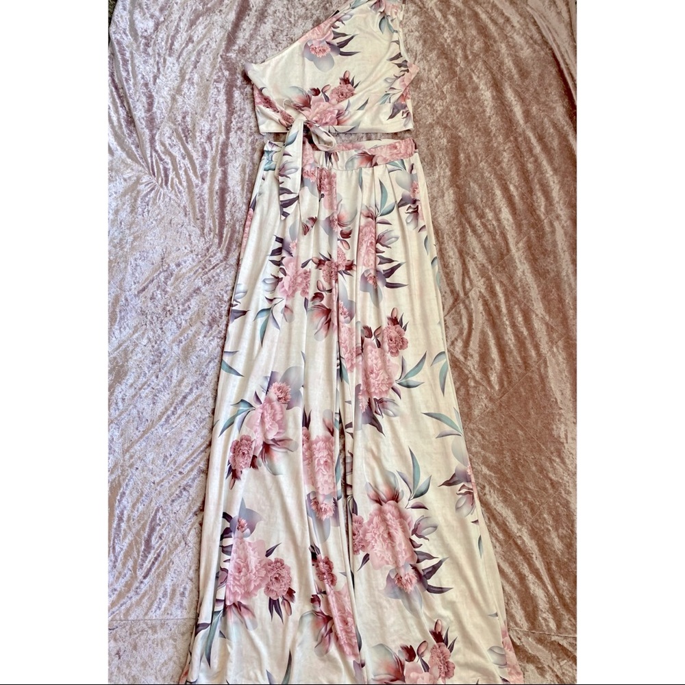 🌸 High waisted floral two piece set 🌸